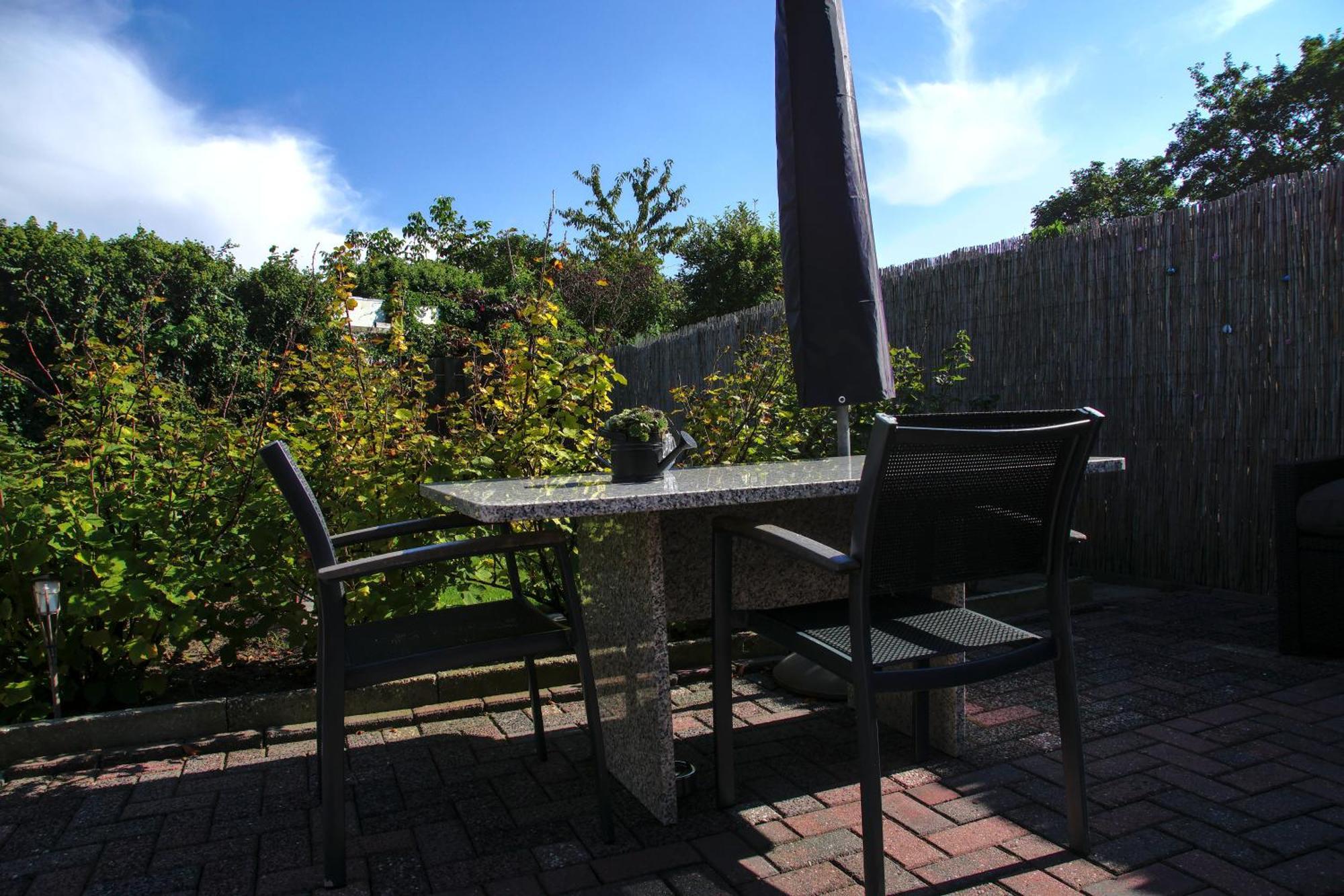 Emmen Bed And Breakfast Exterior foto